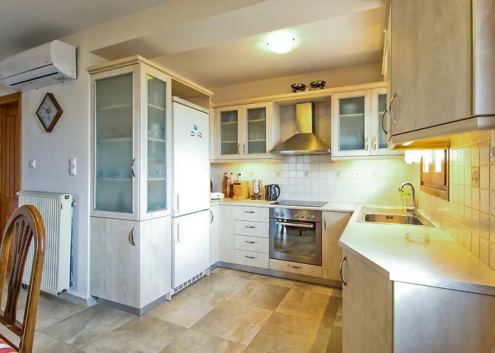 Armamento * Moni Evaggelistrias